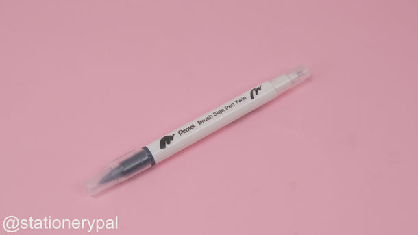 Pentel Brush Sign Pen Twin – Light Gray
