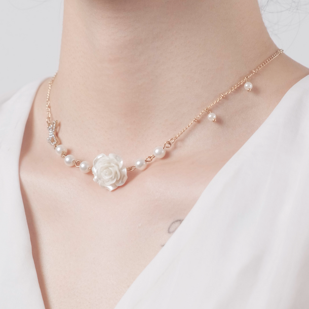 Faux Pearl White Rose Necklace
