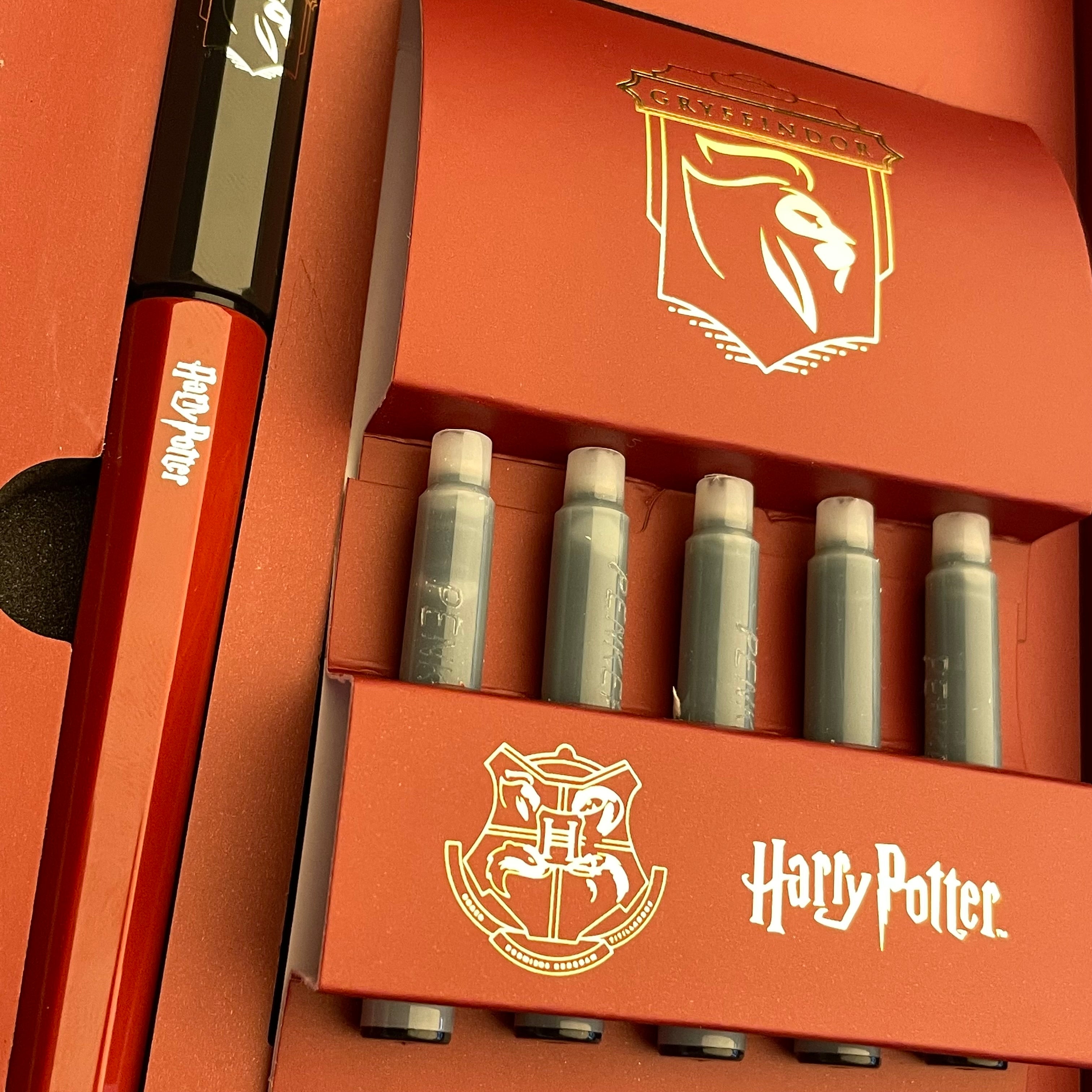 Platinum x Harry Potter Limited Edition Little Shooting Star Fountain Pen - Fine Nib - Gryffindor