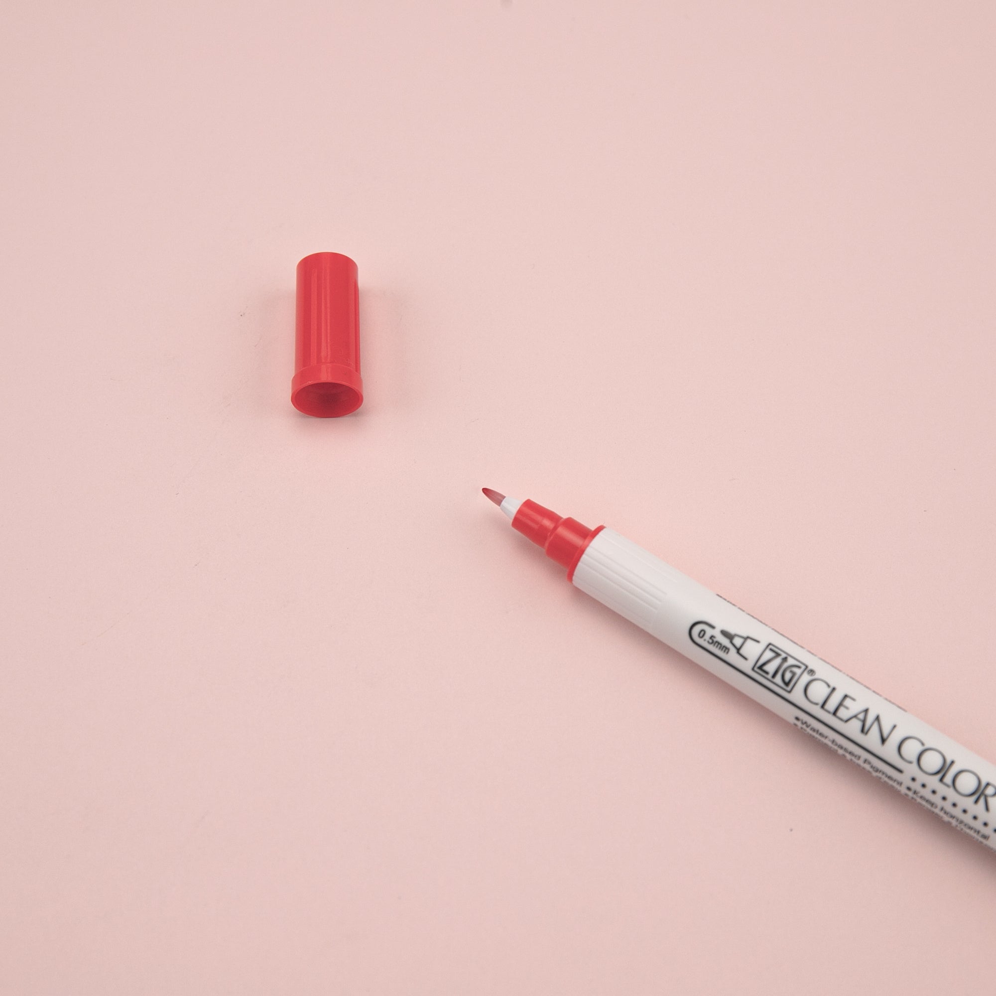 Kuretake ZIG Clean Color Dot Double-Sided Marker - Red 020