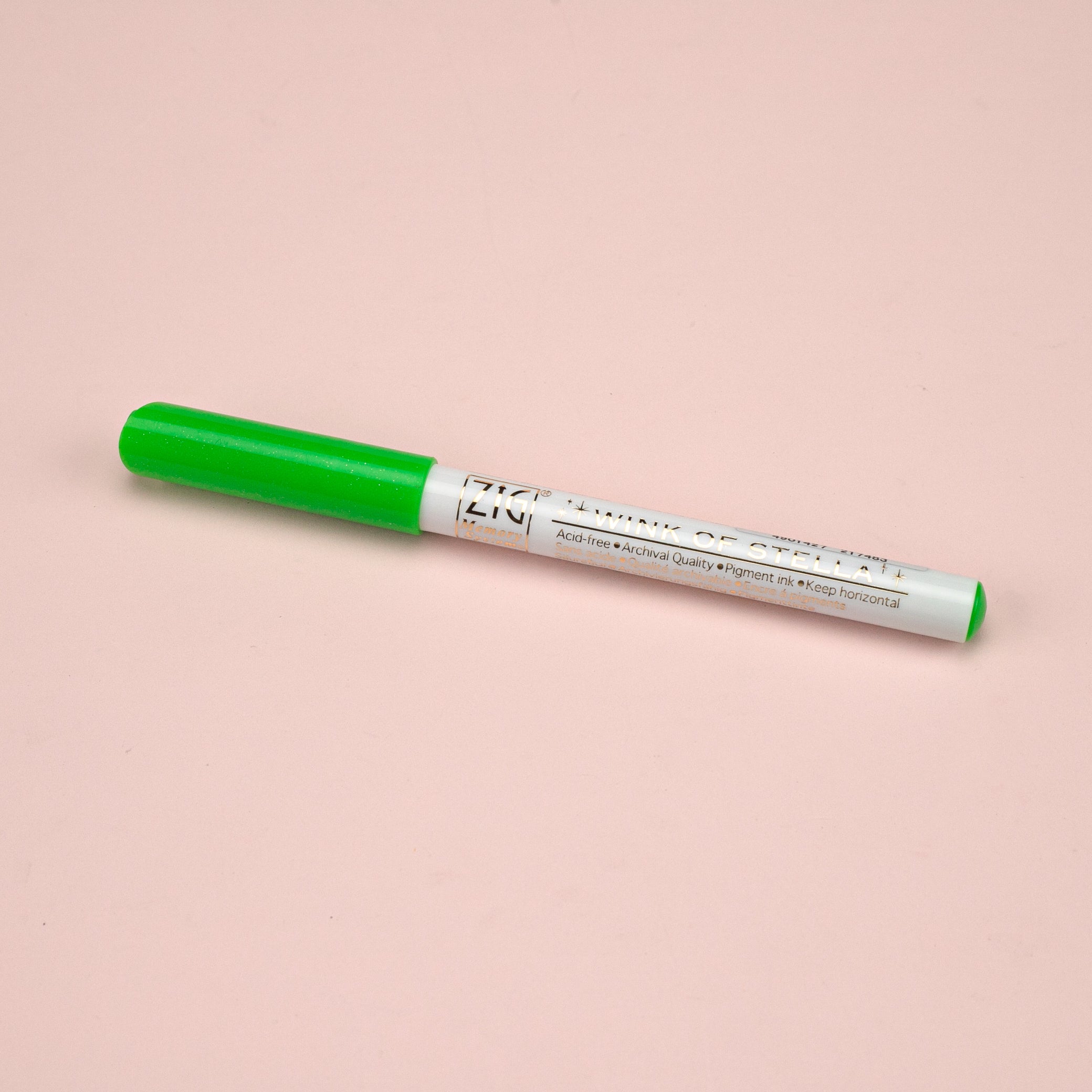 Kuretake ZIG Wink of Stella Glitter Marker - 0.8 mm - Green - 040